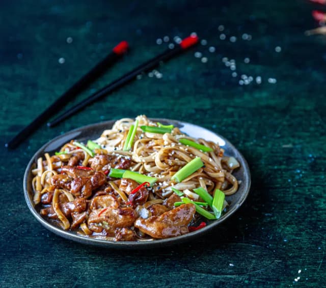 Gdzie kupić chow mein? Najlepsze miejsca na zakupy online i w sklepie Gdzie kupić chow mein? Najlepsze miejsca na zakupy online i w sklepie