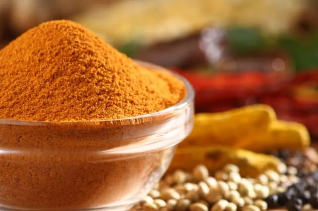 Czy przyprawa curry jest ostra? Poznaj różnice w ostrości curry Czy przyprawa curry jest ostra? Poznaj różnice w ostrości curry