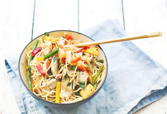 Ile gotować makaron chow mein, aby zawsze był idealnie miękki? Ile gotować makaron chow mein, aby zawsze był idealnie miękki?