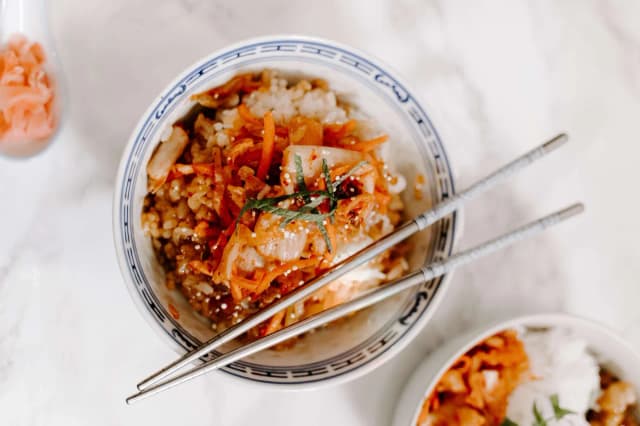 W czym kisić kimchi? Odkryj sekrety idealnej fermentacji W czym kisić kimchi? Odkryj sekrety idealnej fermentacji